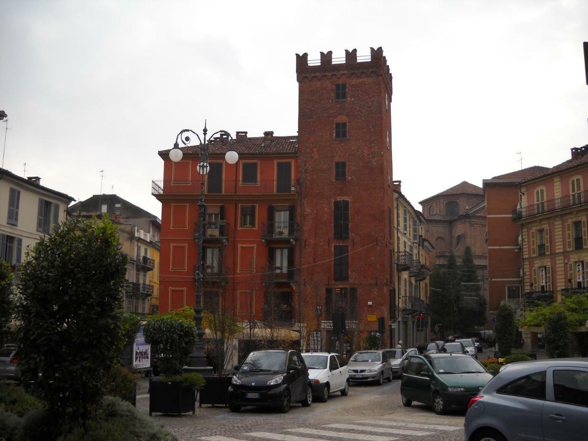 Cristina'S Flat Apartment Asti Bagian luar foto